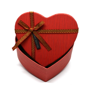 Darčeková krabička Srdce červené so zlatou stuhou 155x140x60 mm
